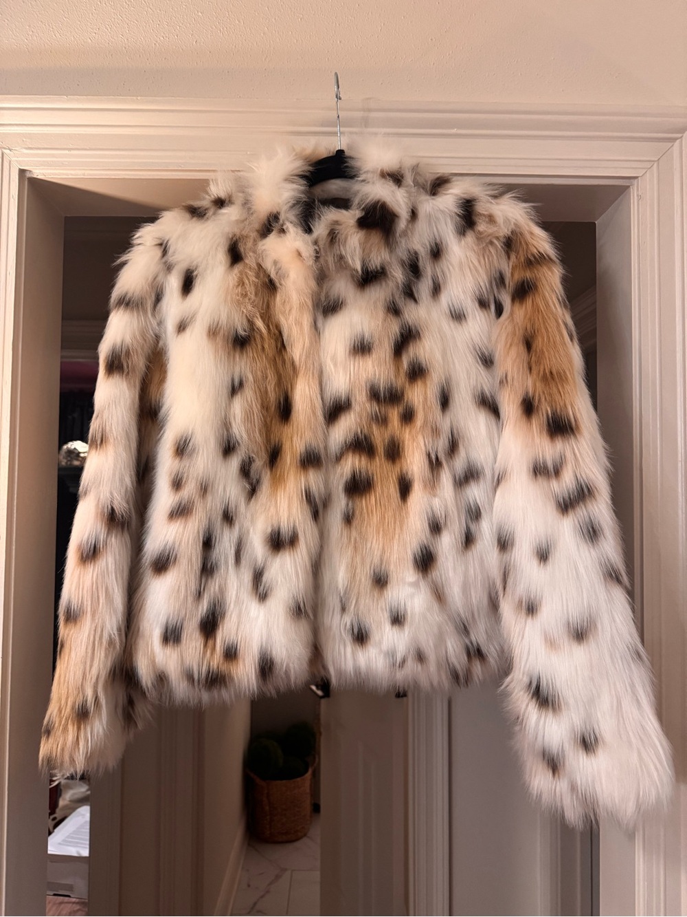 Snow leopard Faux Fur Jacket - Cream & Brown
